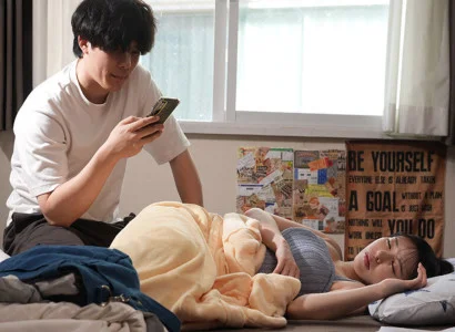 Gã này khoái chí khi người yêu ngoại tình
