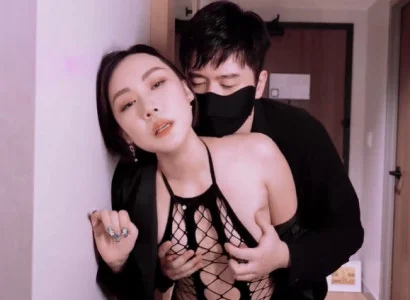 Mụ vợ bán thân cho sếp để trả hết nợ cho chồng