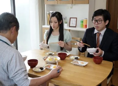 Con dâu quá nứng banh vùng kín cho bố chồng chịch